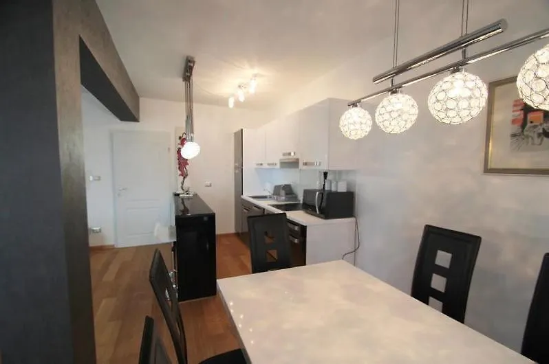 Apartament 4 Star App Adriana With Sea View And Jacuzzi Zambratija