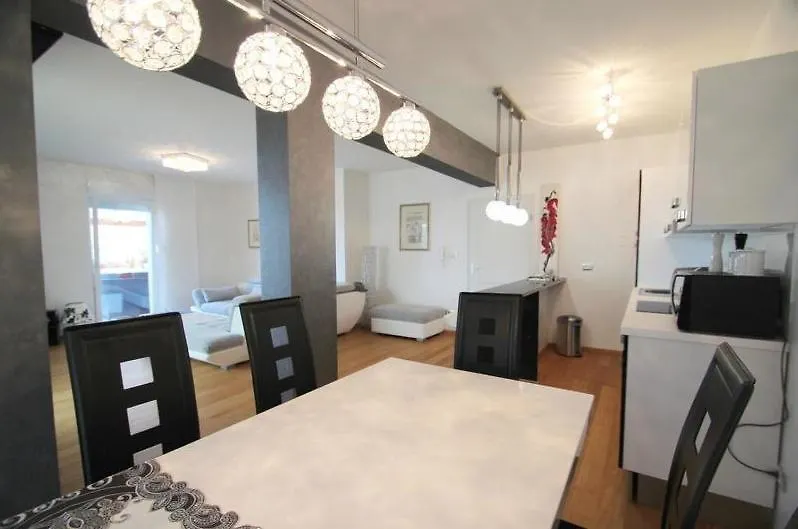 Apartament 4 Star App Adriana With Sea View And Jacuzzi Zambratija